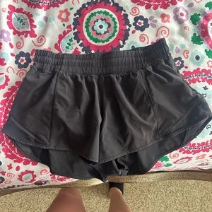 lululemon hotty hot 2.5 inseam